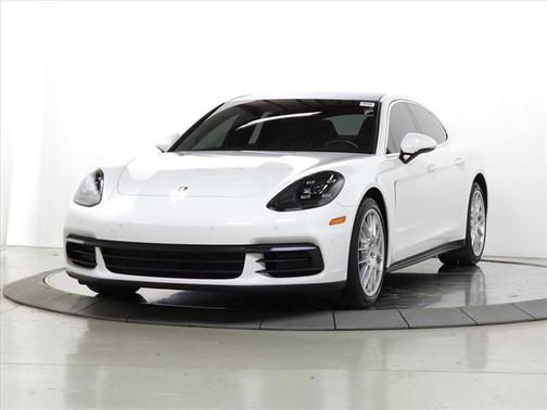 2018 Porsche Panamera 4S
