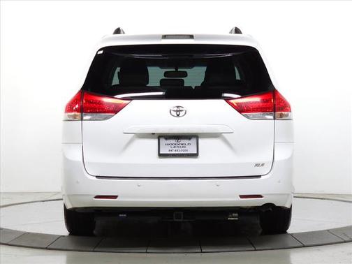 2011 Toyota Sienna XLE