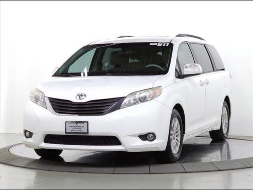 2011 Toyota Sienna XLE
