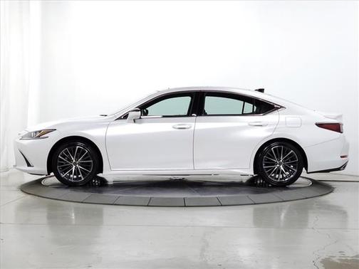 2023 Lexus ES 350 Base