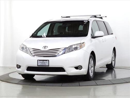 2015 Toyota Sienna LE
