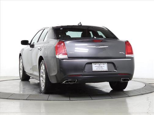 2016 Chrysler 300C Platinum
