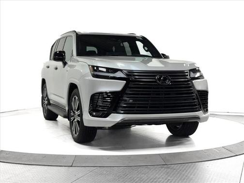 2025 Lexus LX 700h Luxury