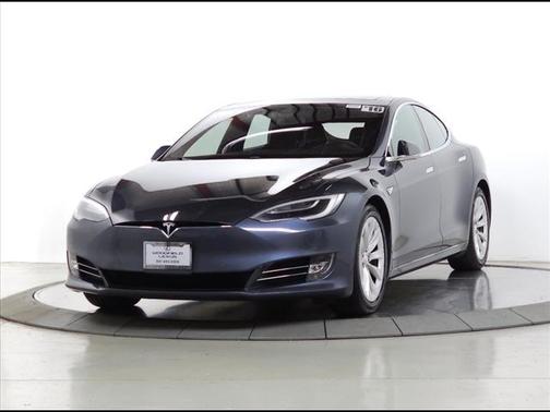 2016 Tesla Model S 75D