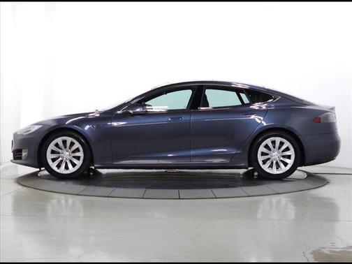 2016 Tesla Model S 75D