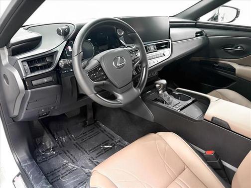 2025 Lexus ES 300h Luxury
