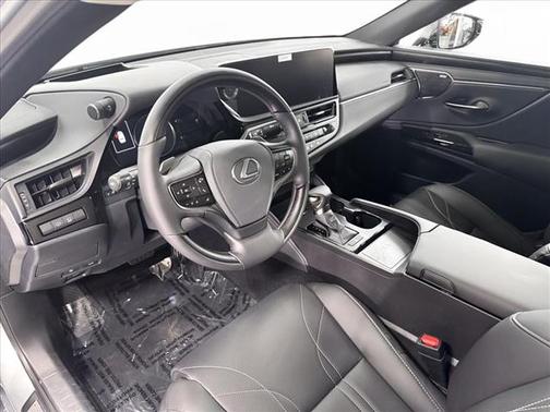 2025 Lexus ES 350 Ultra Luxury