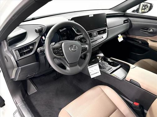 2025 Lexus ES 300h Base