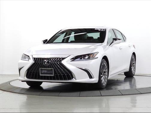 2024 Lexus ES 300h Luxury