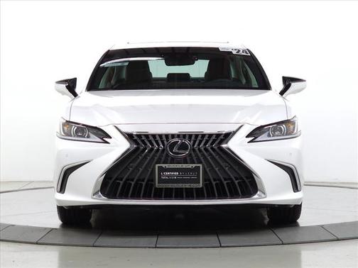 2024 Lexus ES 300h Luxury