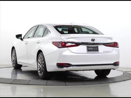 2024 Lexus ES 300h Luxury
