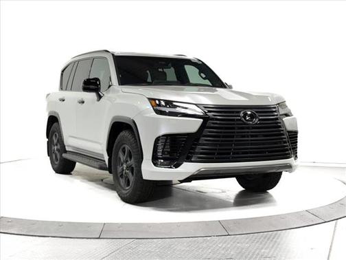 2025 Lexus LX 700h Overtrail