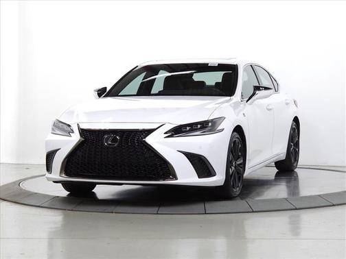 2024 Lexus ES 300h F SPORT Handling