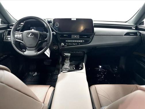 2025 Lexus ES 300h Ultra Luxury