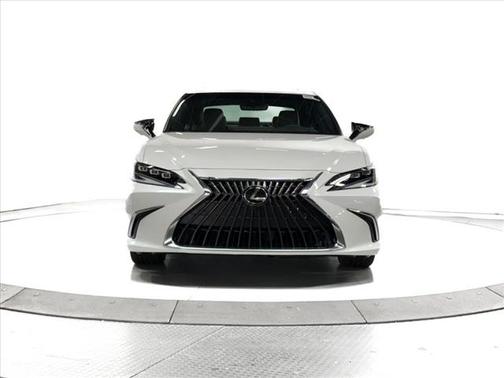 2025 Lexus ES 300h Ultra Luxury
