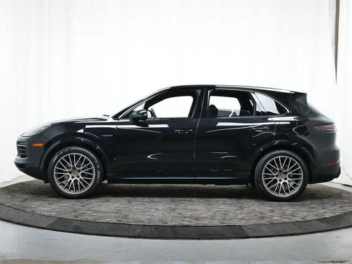 2023 Porsche Cayenne Cayenne E-Hybrid Platinum Edition