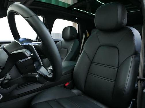 2023 Porsche Cayenne Cayenne E-Hybrid Platinum Edition