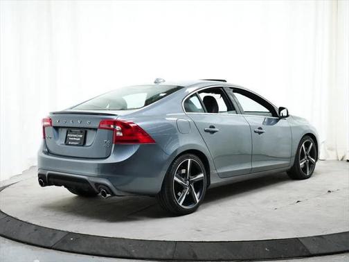 2016 Volvo S60 T6 Drive-E R-Design