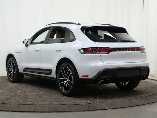 2023 Porsche Macan T