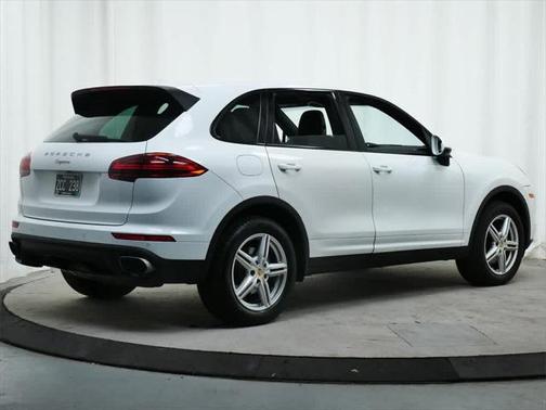 2016 Porsche Cayenne Base