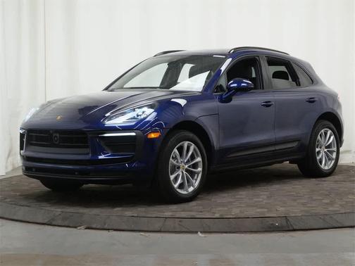 2025 Porsche Macan AWD