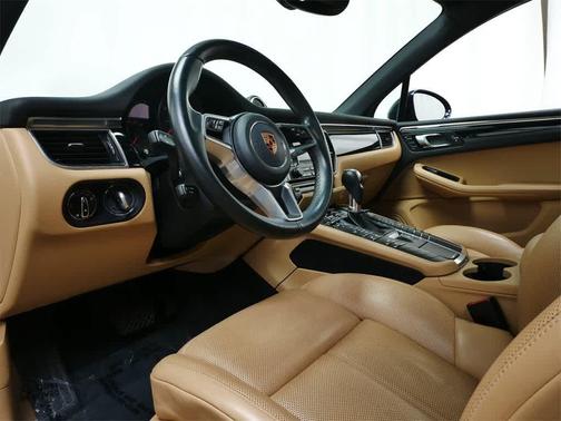 2018 Porsche Macan AWD