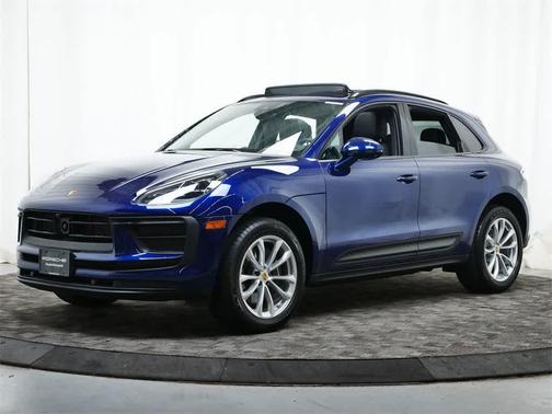 2025 Porsche Macan AWD