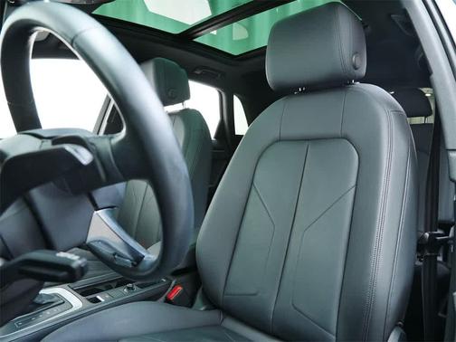 2021 Audi Q3 45 S line Premium