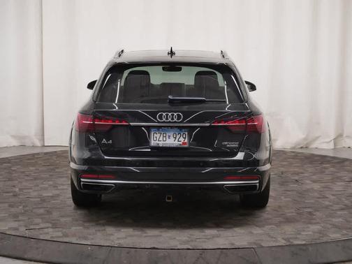 Mythos Black Metallic 2020 Audi A4 allroad 45 Premium