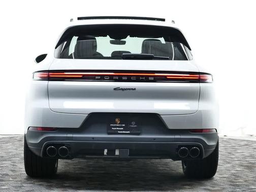 2025 Porsche Cayenne AWD
