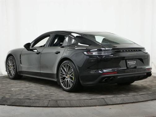 2023 Porsche Panamera AWD