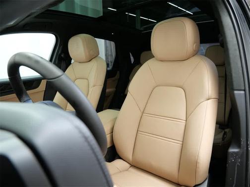 2026 Porsche Cayenne GTS