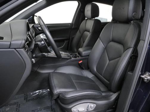 2017 Porsche Macan Macan GTS