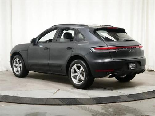 2021 Porsche Macan Base