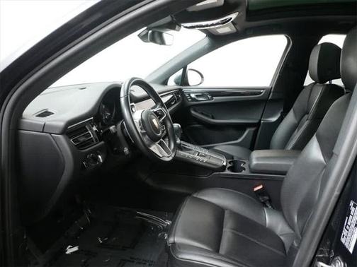 2021 Porsche Macan Base
