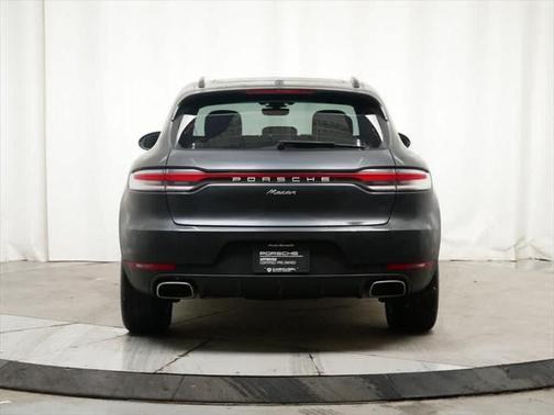 2021 Porsche Macan Base