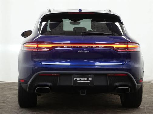 2025 Porsche Macan AWD