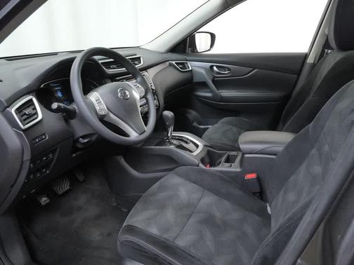 Gun Metallic 2016 Nissan Rogue SV
