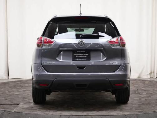 Gun Metallic 2016 Nissan Rogue SV