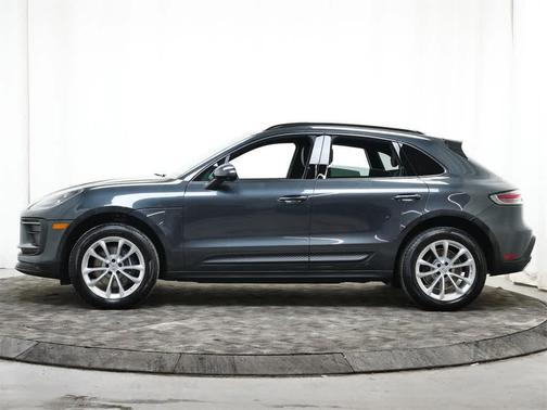 2026 Porsche Macan AWD
