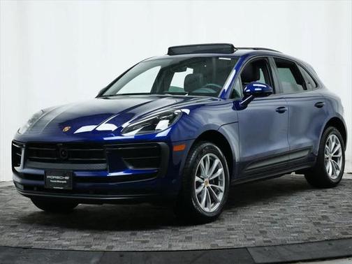 2025 Porsche Macan Base