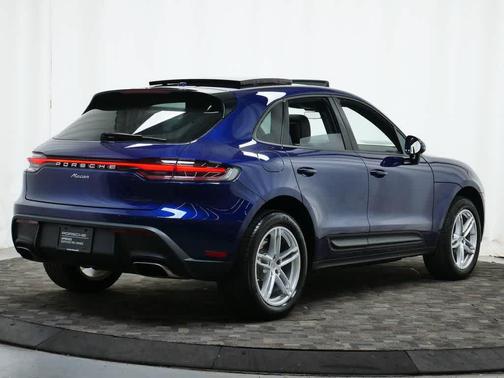 Gentian Blue Metallic 2024 Porsche Macan AWD