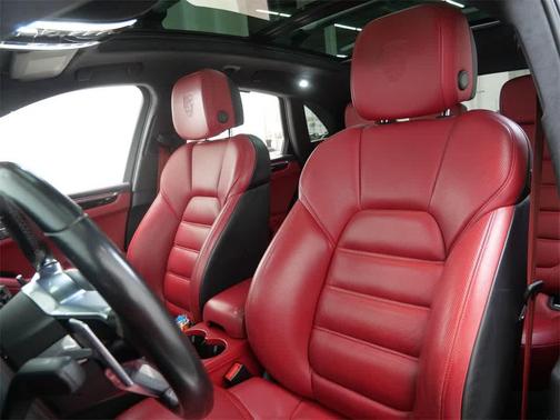 2015 Porsche Macan Turbo