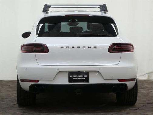 2015 Porsche Macan Turbo