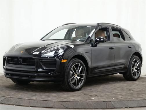 2026 Porsche Macan AWD