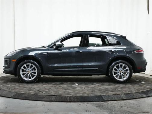 2026 Porsche Macan AWD
