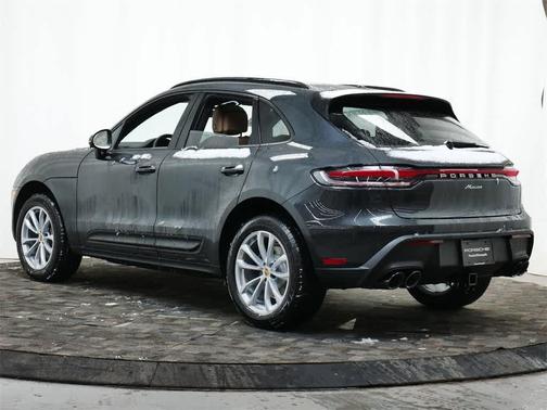 2026 Porsche Macan AWD