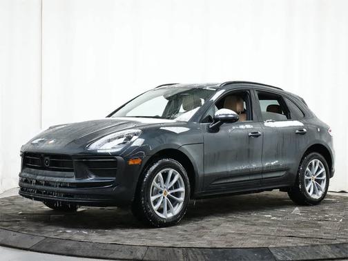 2026 Porsche Macan AWD