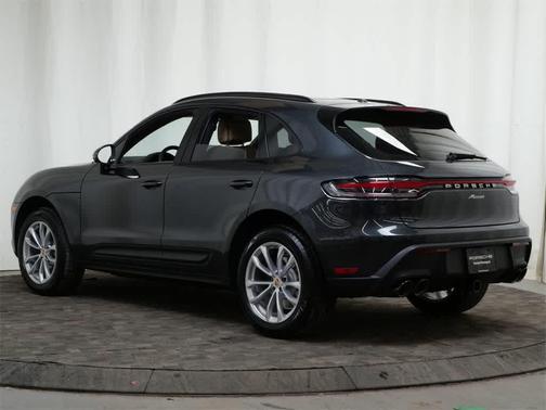 2026 Porsche Macan AWD