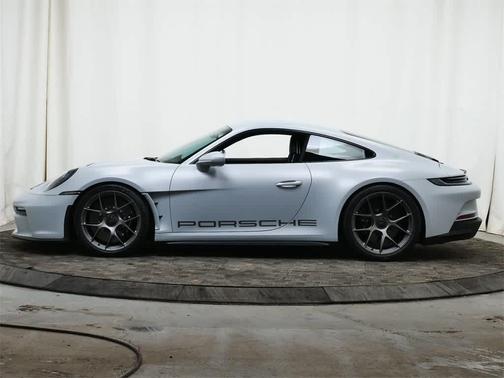 2024 Porsche 911 S/T